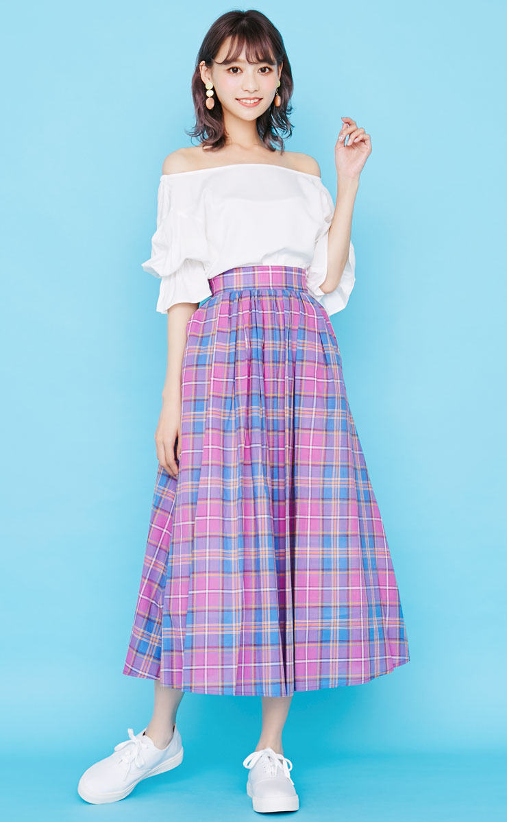 ボリュームスカートとは？女性らしさがアップするアイテムに挑戦してみ  