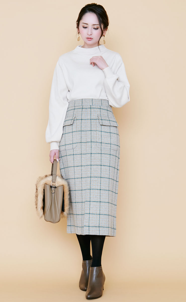 白トップス スカートのきれいめ清楚な冬コーデ Rcawaii