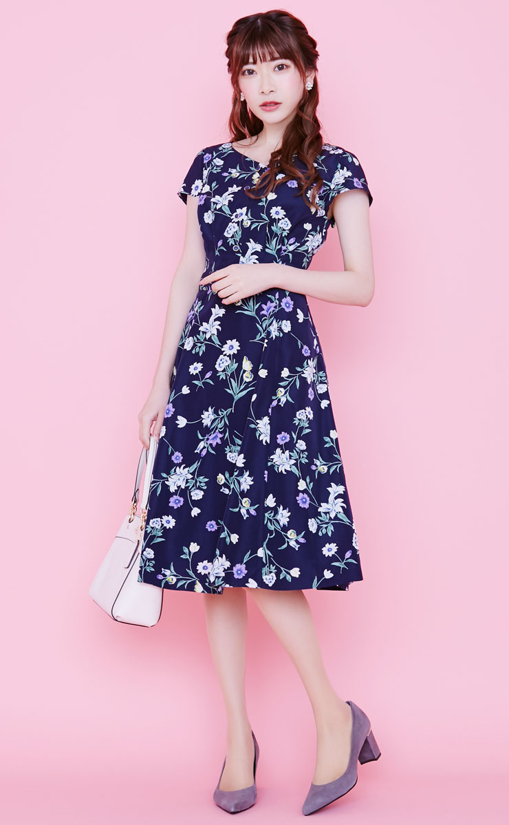 デートにおすすめ 大人可愛い花柄ワンピース Rcawaii