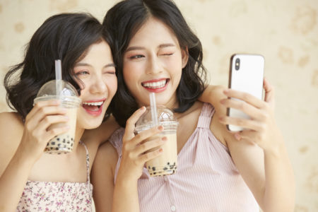 量産型女子とは 量産型のゆるふわ女子の服装やメイクの共通する特徴を解説 Rcawaii