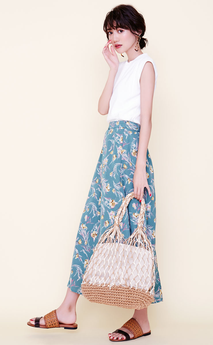 大人っぽく着こなせる 今が旬のボタニカルな花柄コーデ Rcawaii 大人っぽく着こなせる 今が旬のボタニカルな花柄コーデ Rcawaii